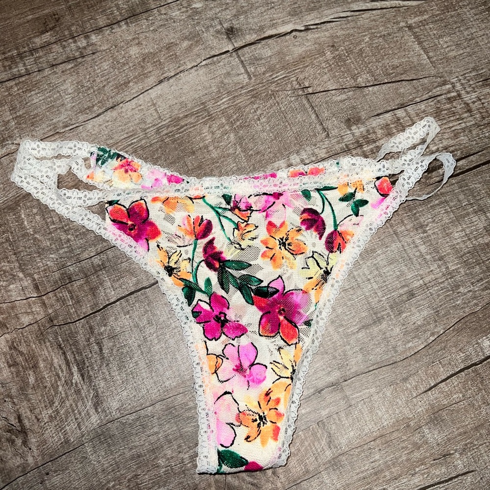 Victoria’s Secret Pink Strappy Thong